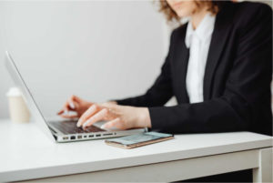 Laure Basmaison Avocate